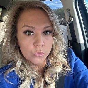 Meet your Posher, Darlinrn72!